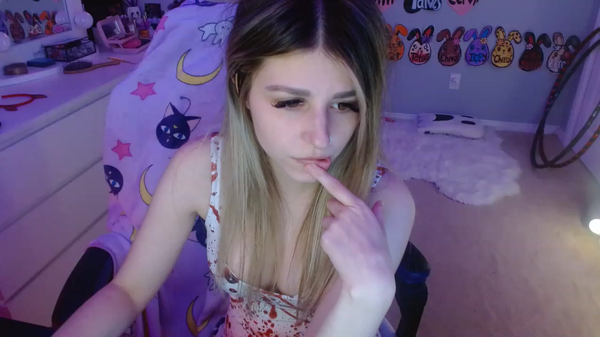 Gallery image thumbnail from Serafina's myfreecams stream on, 06/11/2023, 08:06 image 2 of 20