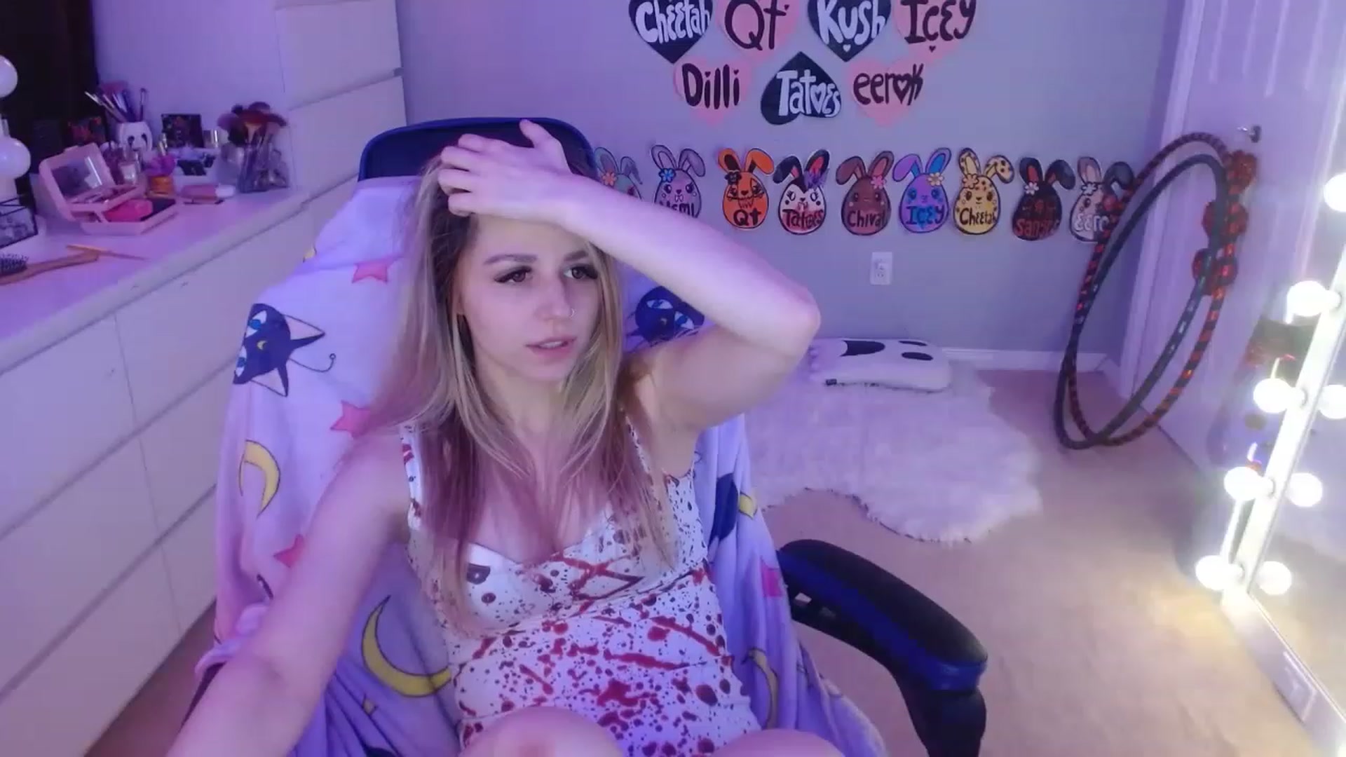 Gallery image thumbnail from Serafina's myfreecams stream on, 06/11/2023, 08:06 image 13 of 20