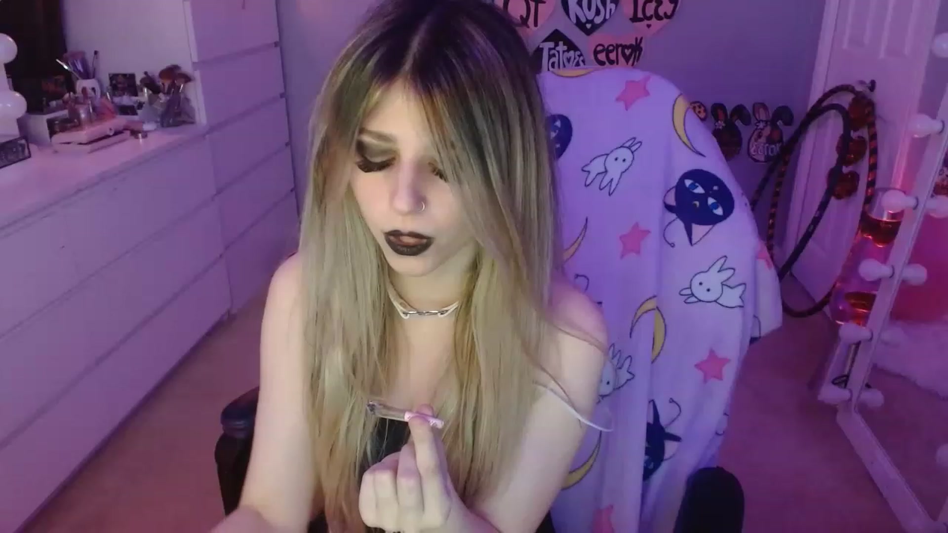 Gallery image thumbnail from Serafina's myfreecams stream on, 06/12/2023, 06:00 image 20 of 20