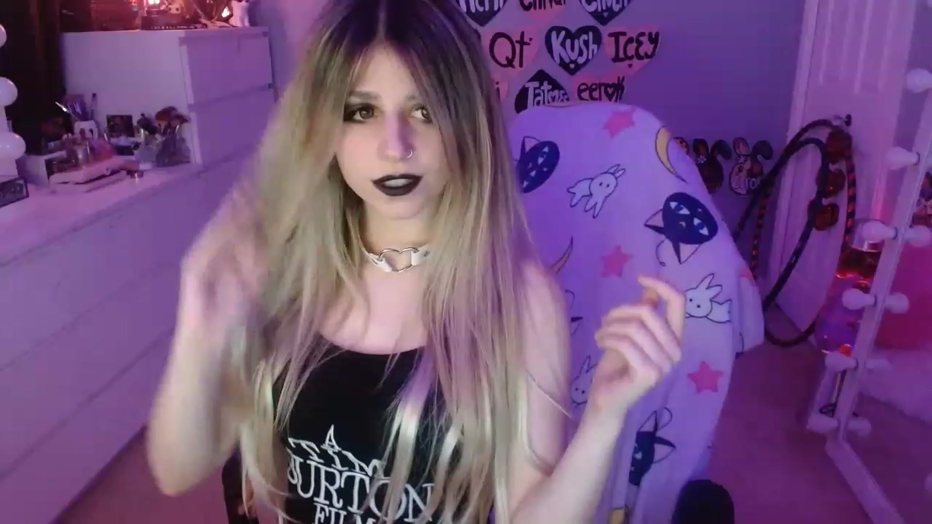 Gallery image thumbnail from Serafina's myfreecams stream on, 06/12/2023, 06:00 image 15 of 20
