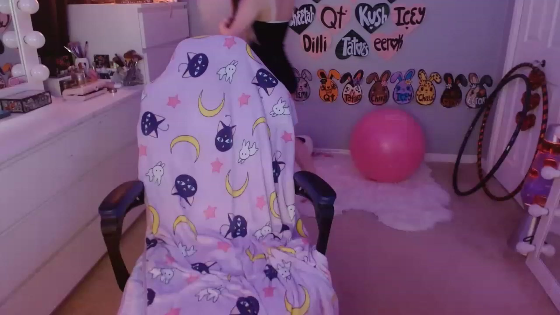 Gallery image thumbnail from Serafina's myfreecams stream on, 06/12/2023, 06:00 image 13 of 20