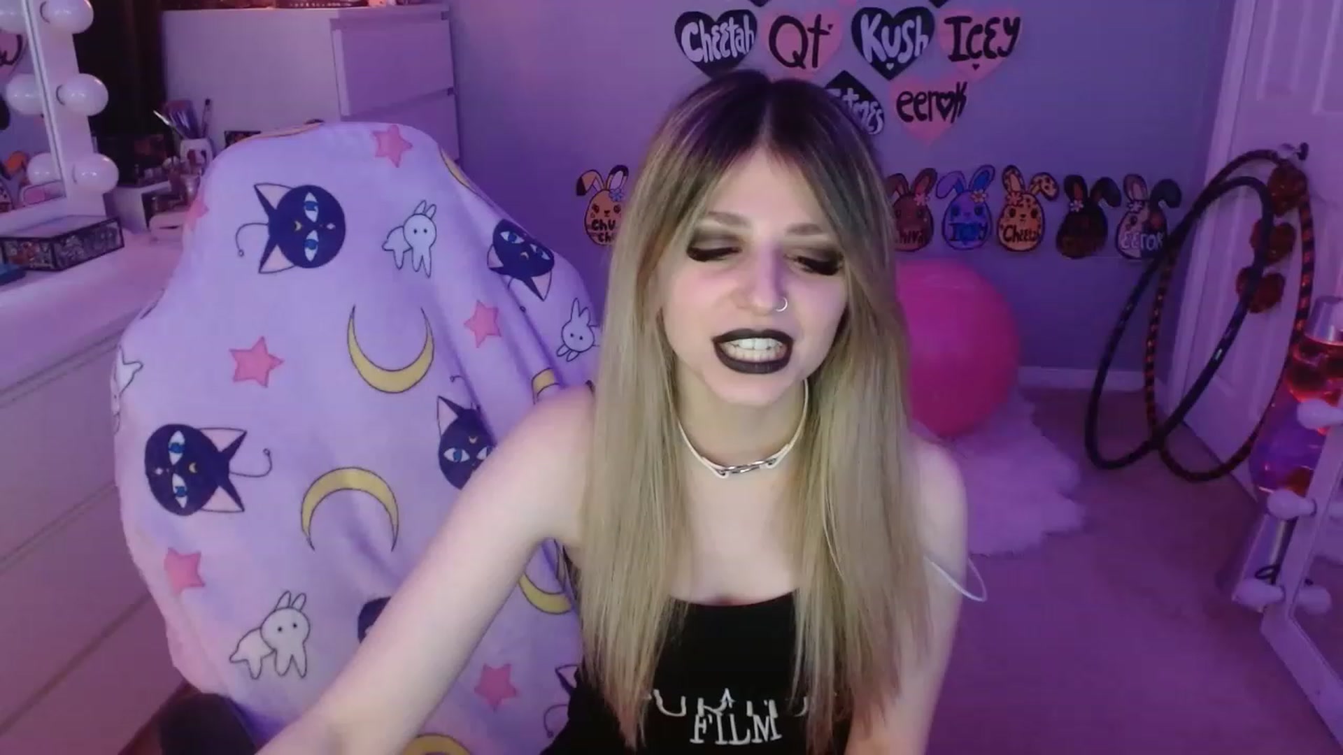 Gallery image thumbnail from Serafina's myfreecams stream on, 06/12/2023, 06:00 image 8 of 20