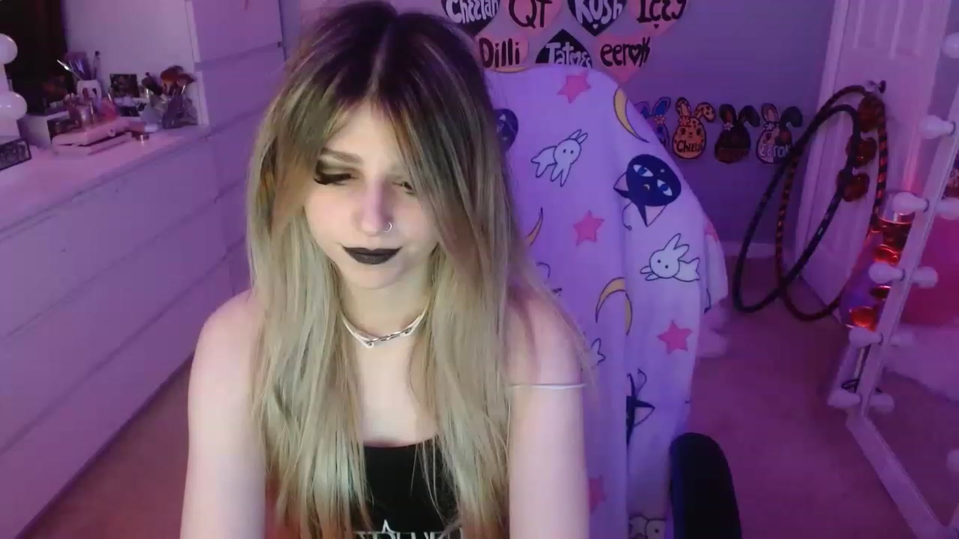 Gallery image thumbnail from Serafina's myfreecams stream on, 06/12/2023, 06:00 image 19 of 20