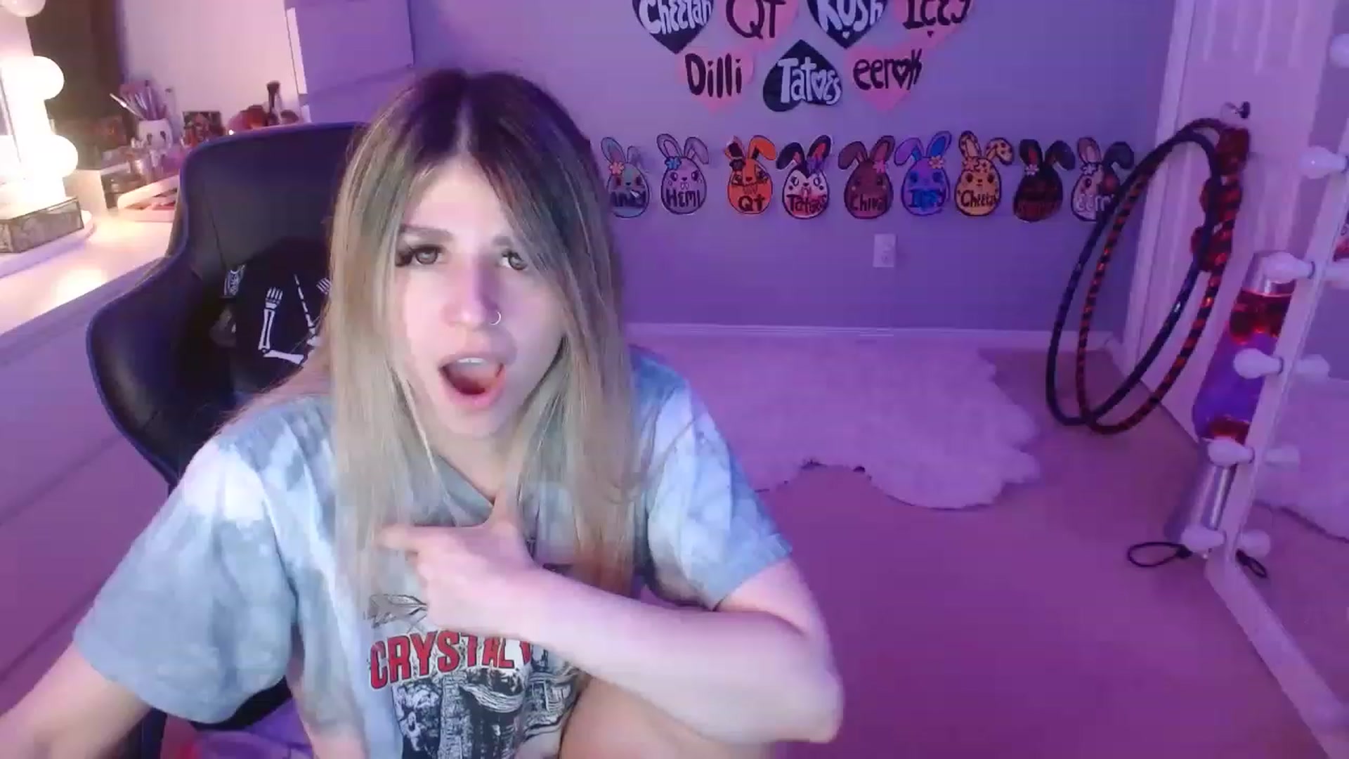 Gallery image thumbnail from Serafina's myfreecams stream on, 06/19/2023, 05:48 image 5 of 20