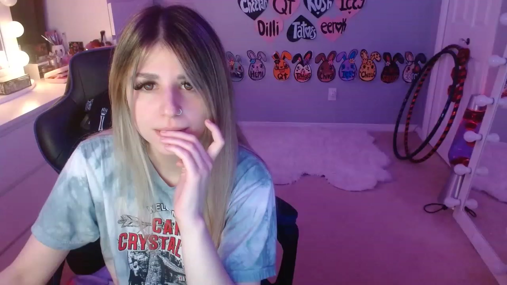 Gallery image thumbnail from Serafina's myfreecams stream on, 06/19/2023, 05:48 image 3 of 20