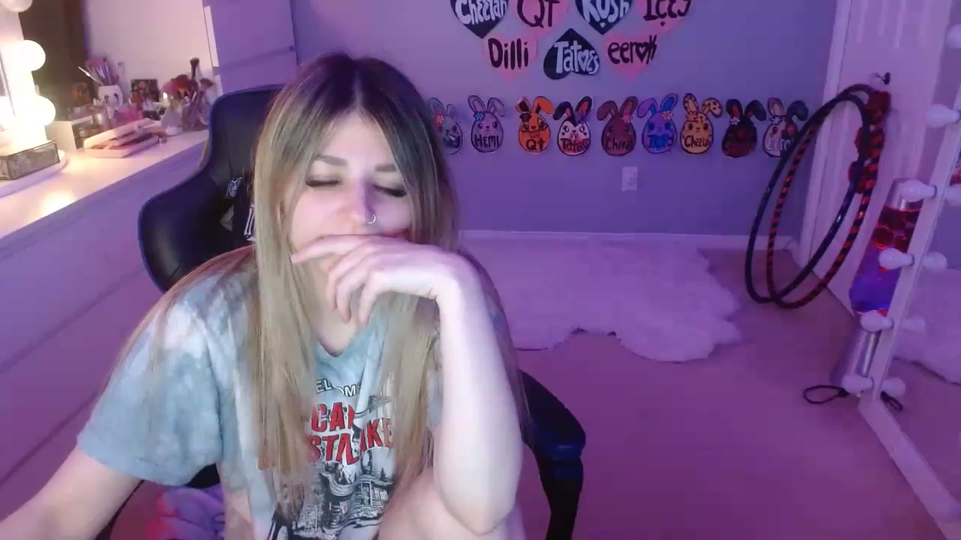 Gallery image thumbnail from Serafina's myfreecams stream on, 06/19/2023, 05:48 image 8 of 20