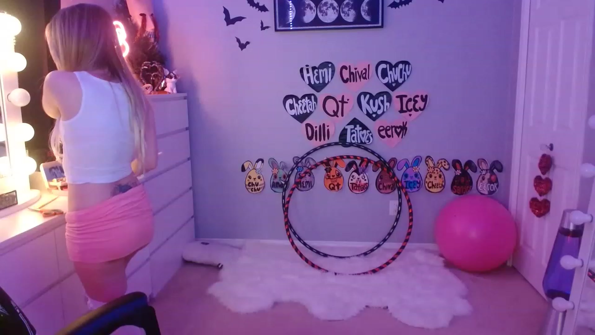 Gallery image thumbnail from Serafina's myfreecams stream on, 06/24/2023, 24:56 image 7 of 20