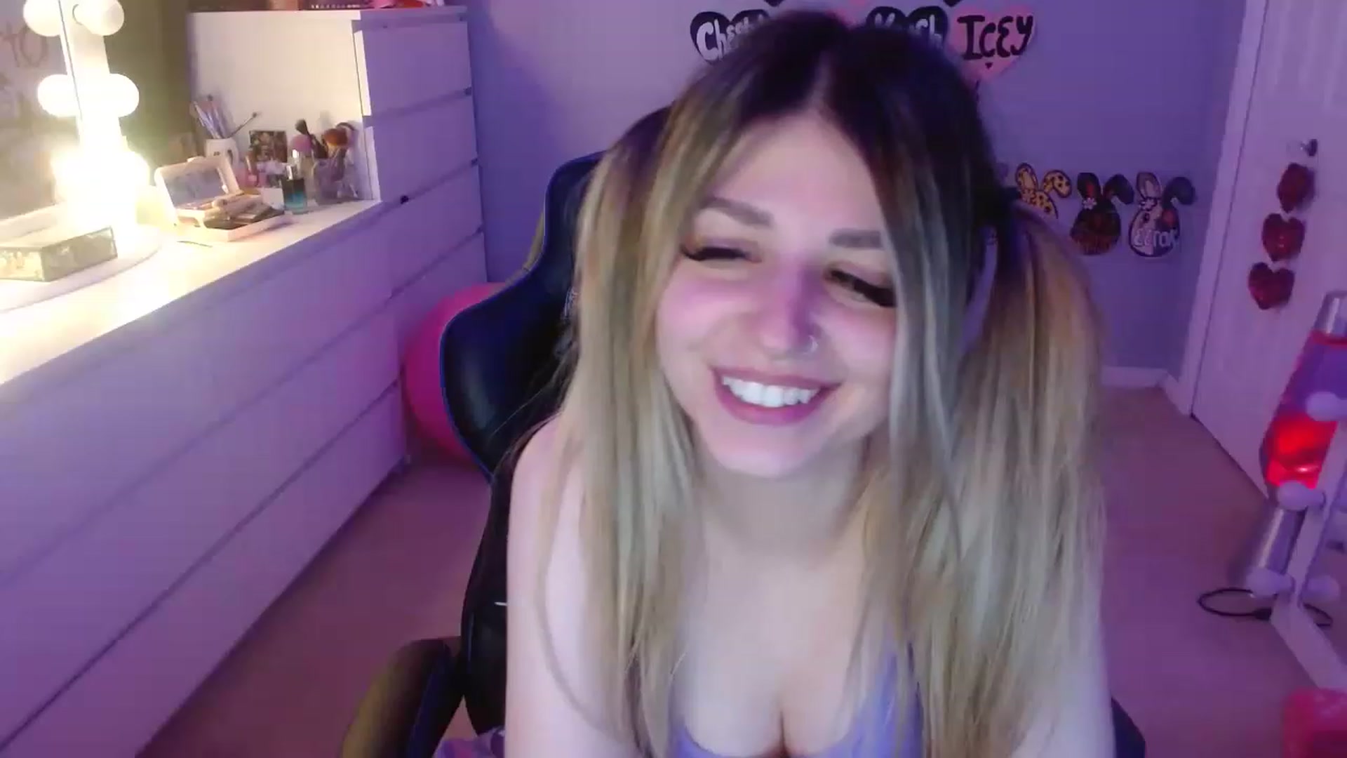 Gallery image thumbnail from Serafina's myfreecams stream on, 06/26/2023, 04:04 image 12 of 20