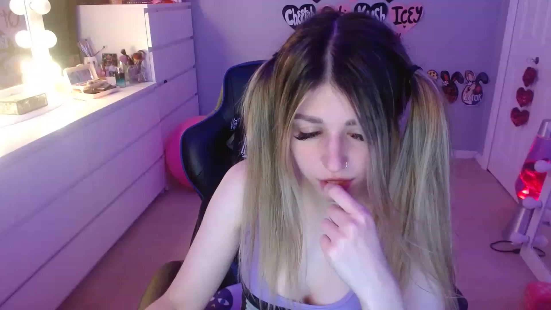 Gallery image thumbnail from Serafina's myfreecams stream on, 06/26/2023, 04:04 image 20 of 20