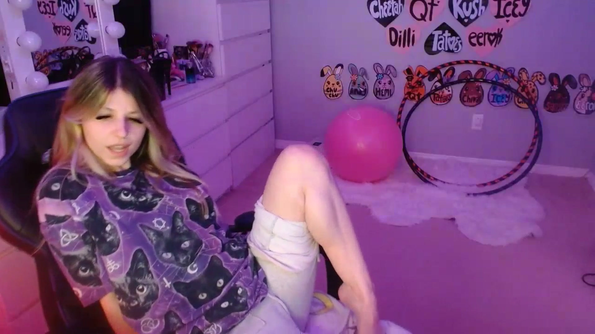 Gallery image thumbnail from Serafina's myfreecams stream on, 07/01/2023, 06:15 image 20 of 20
