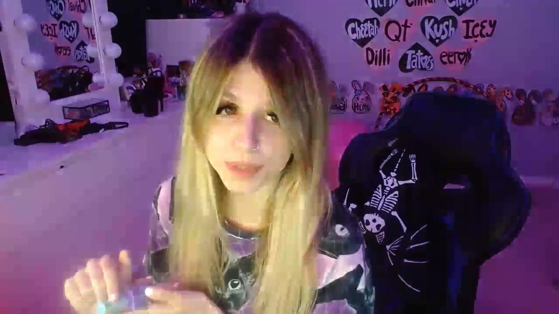 Gallery image thumbnail from Serafina's myfreecams stream on, 07/01/2023, 06:15 image 9 of 20