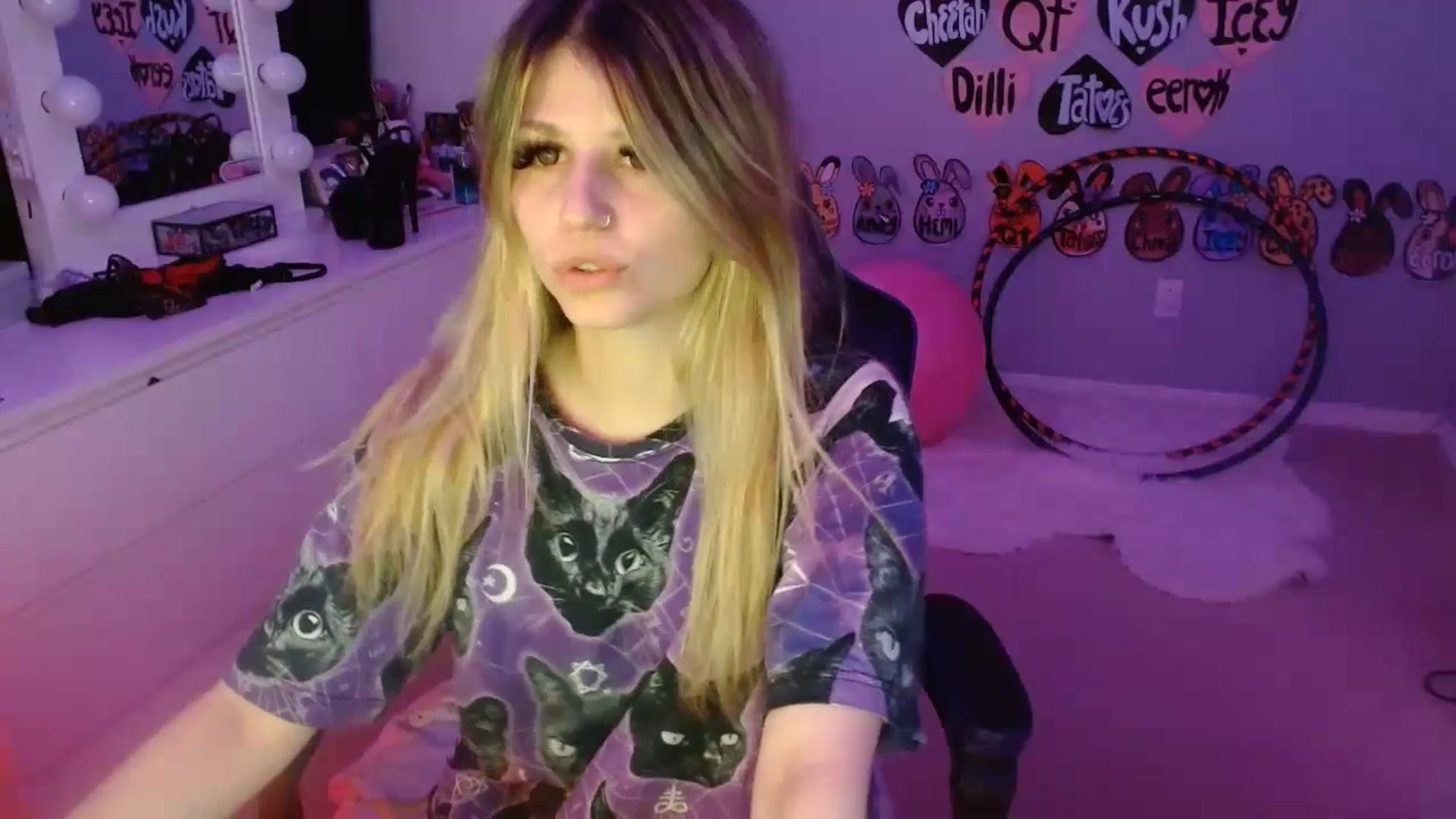 Gallery image thumbnail from Serafina's myfreecams stream on, 07/01/2023, 06:15 image 19 of 20