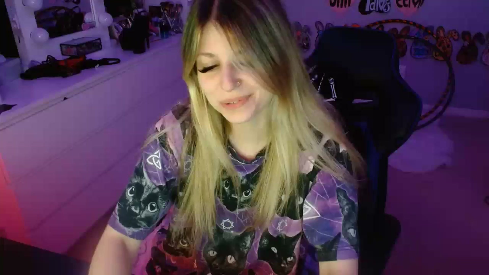 Gallery image thumbnail from Serafina's myfreecams stream on, 07/01/2023, 07:22 image 2 of 20