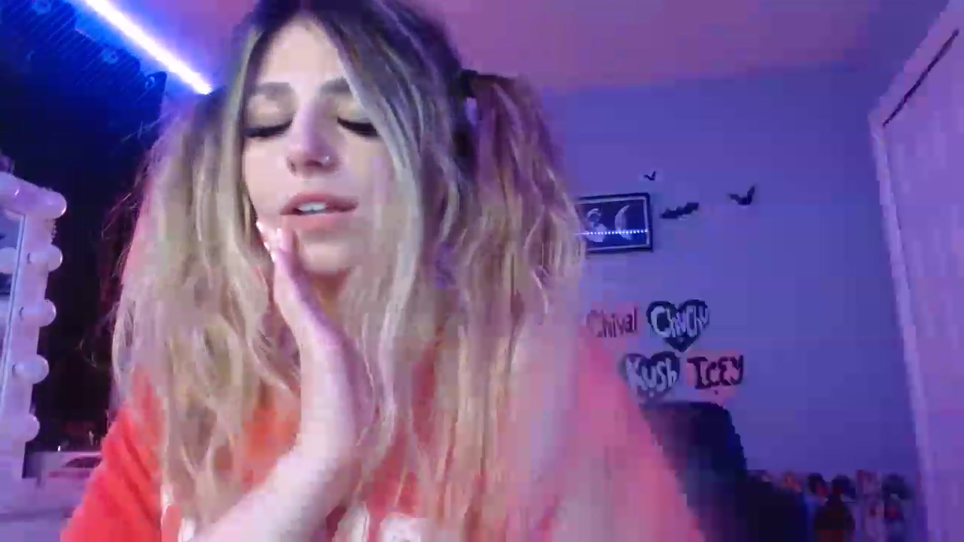 Gallery image thumbnail from Serafina's myfreecams stream on, 07/09/2023, 09:47 image 15 of 20