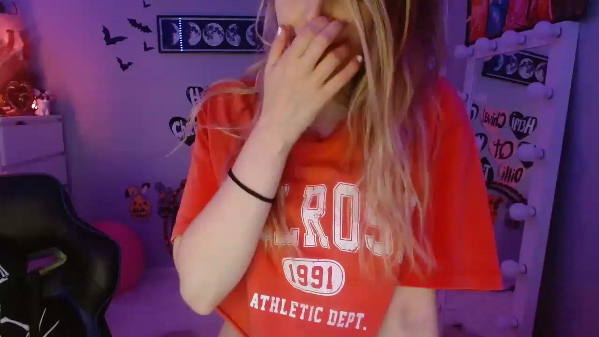 Gallery image thumbnail from Serafina's myfreecams stream on, 07/09/2023, 10:50 image 13 of 20