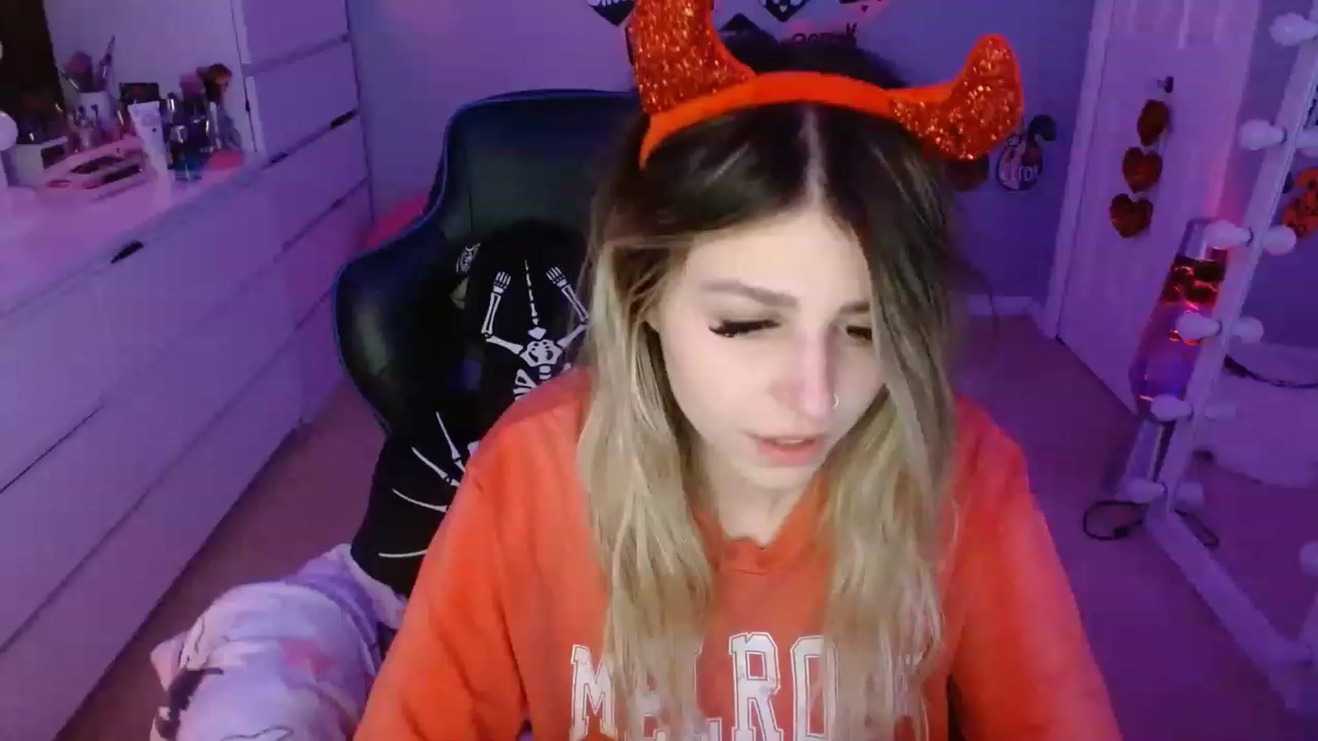 Gallery image thumbnail from Serafina's myfreecams stream on, 07/09/2023, 11:02 image 6 of 20