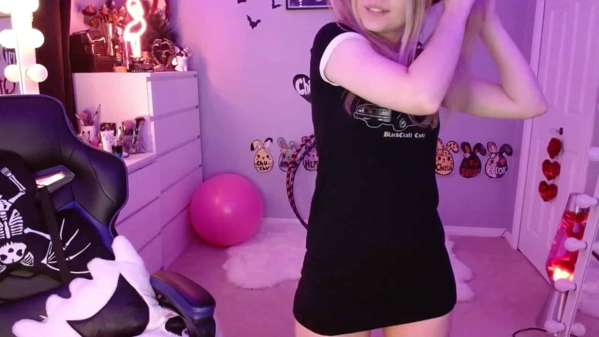 Gallery image thumbnail from Serafina's myfreecams stream on, 07/11/2023, 02:05 image 17 of 20