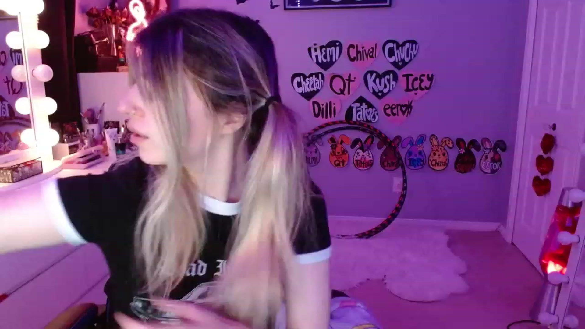 Gallery image thumbnail from Serafina's myfreecams stream on, 07/11/2023, 02:05 image 12 of 20
