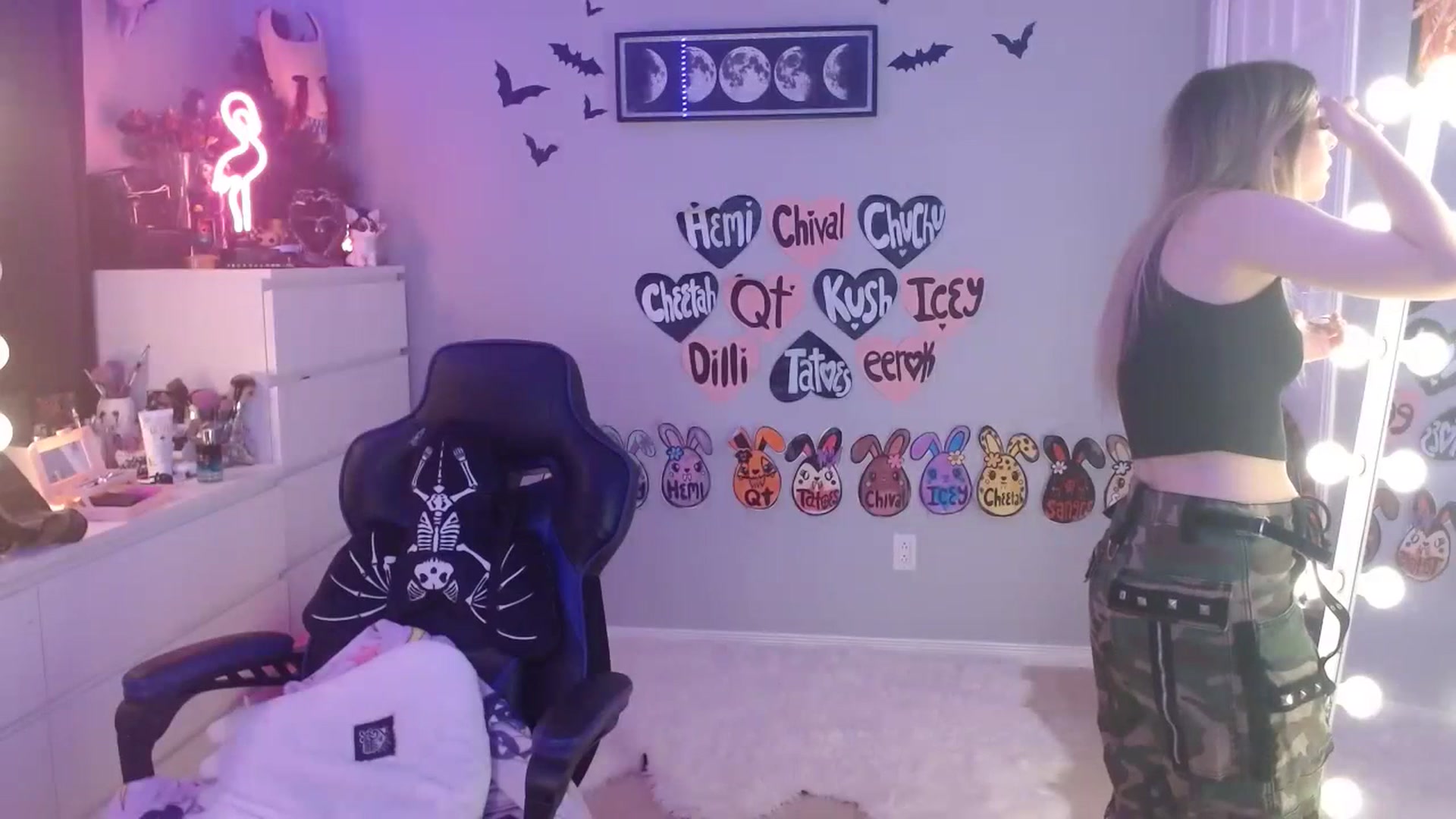 Gallery image thumbnail from Serafina's myfreecams stream on, 07/16/2023, 21:45 image 13 of 20