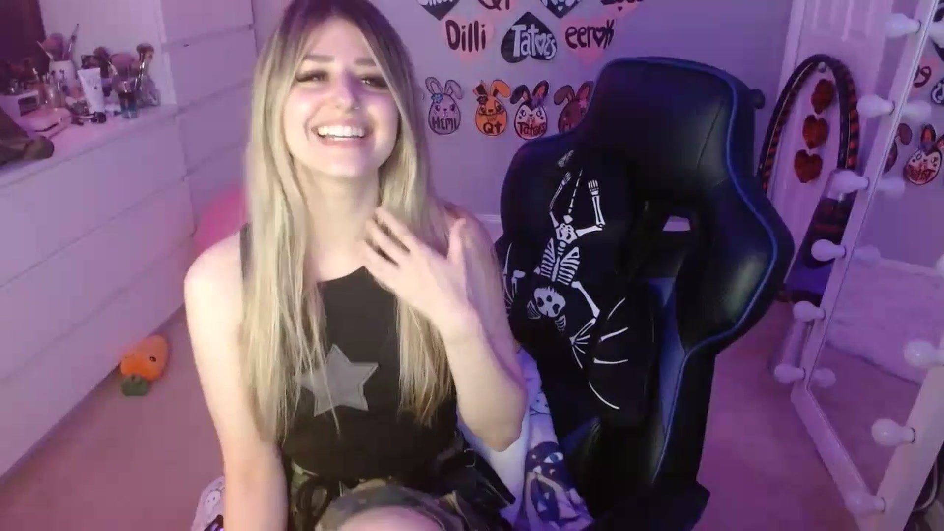Gallery image thumbnail from Serafina's myfreecams stream on, 07/16/2023, 21:45 image 20 of 20