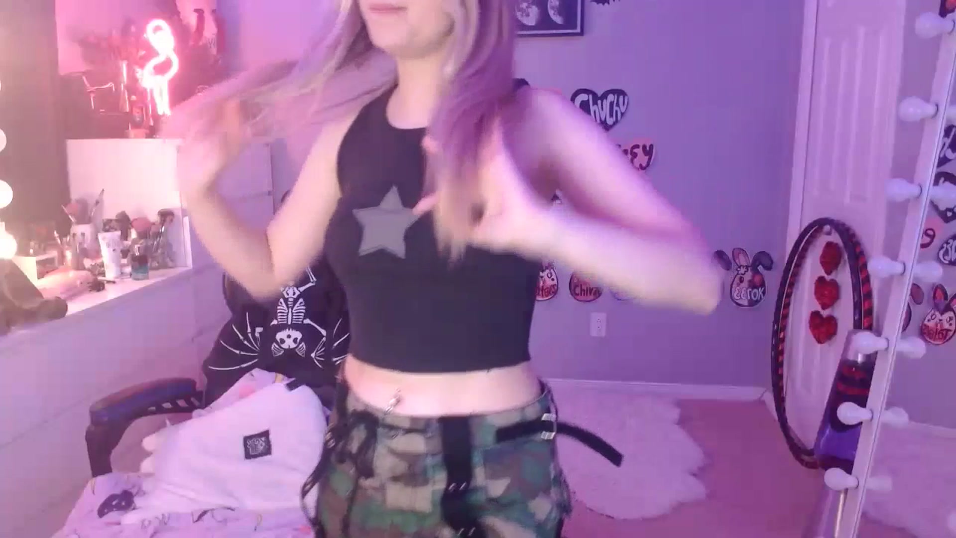 Gallery image thumbnail from Serafina's myfreecams stream on, 07/16/2023, 21:45 image 10 of 20