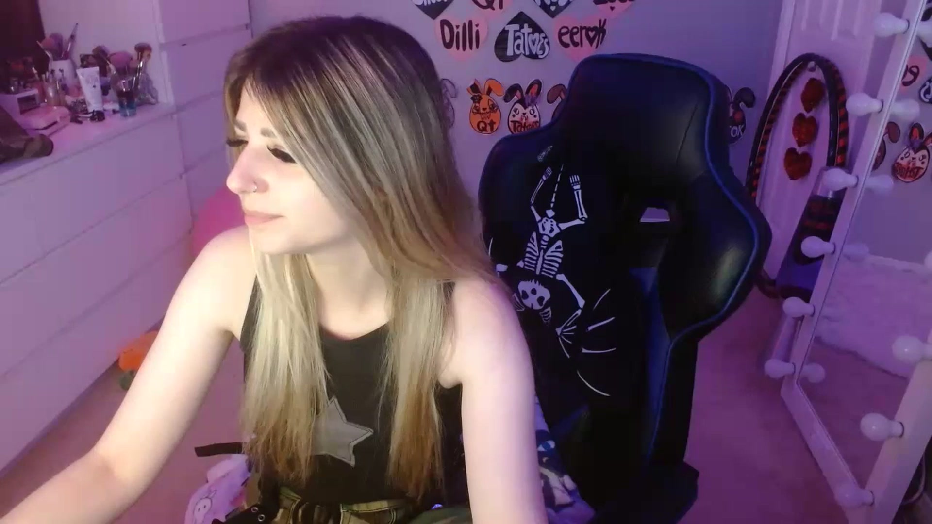 Gallery image thumbnail from Serafina's myfreecams stream on, 07/16/2023, 21:45 image 19 of 20