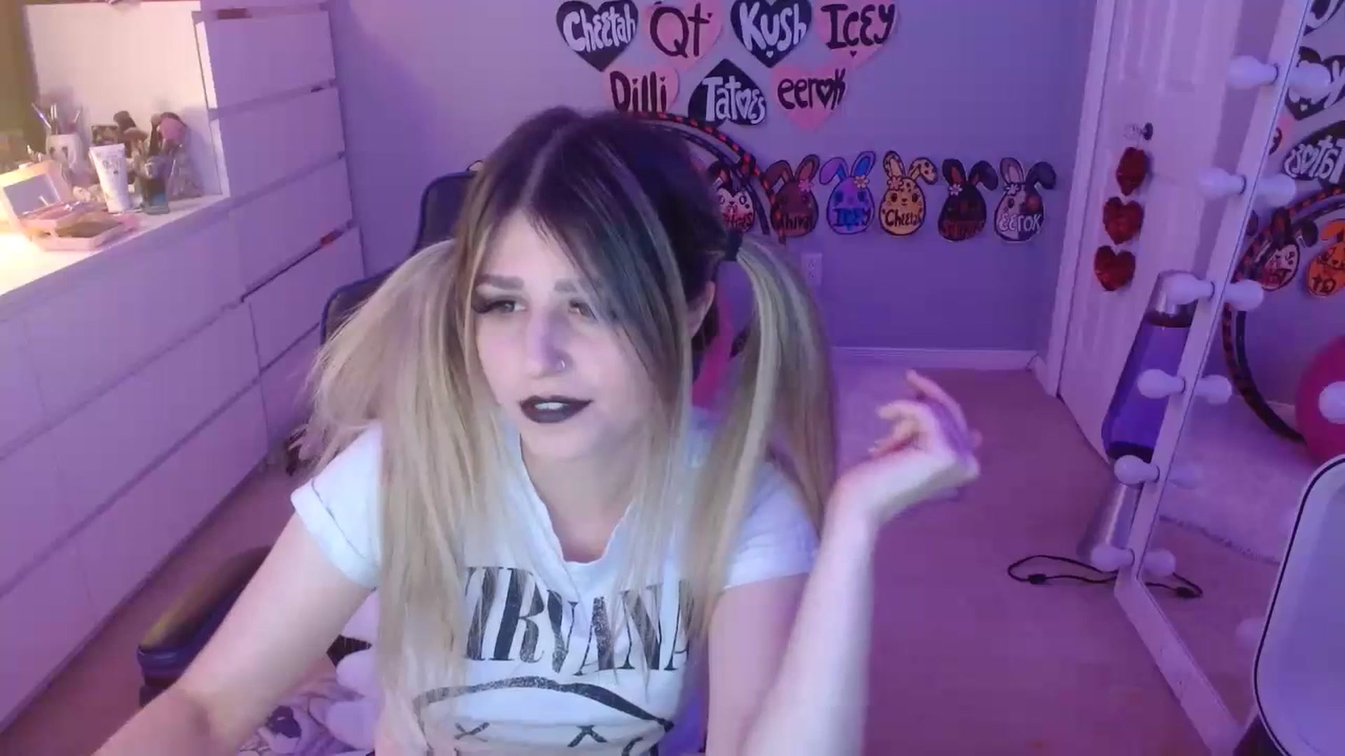 Gallery image thumbnail from Serafina's myfreecams stream on, 07/20/2023, 03:38 image 1 of 20