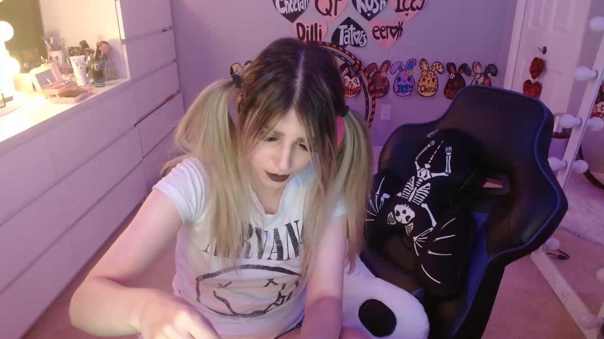 Gallery image thumbnail from Serafina's myfreecams stream on, 07/20/2023, 03:38 image 10 of 20