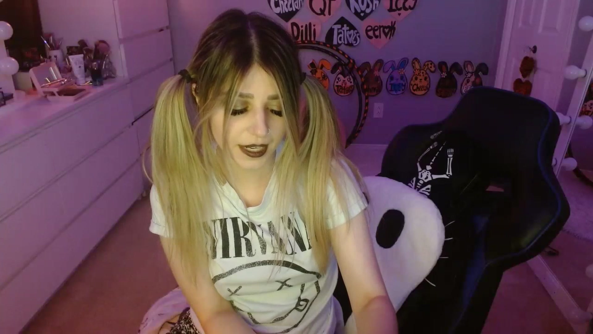 Gallery image thumbnail from Serafina's myfreecams stream on, 07/20/2023, 03:38 image 18 of 20