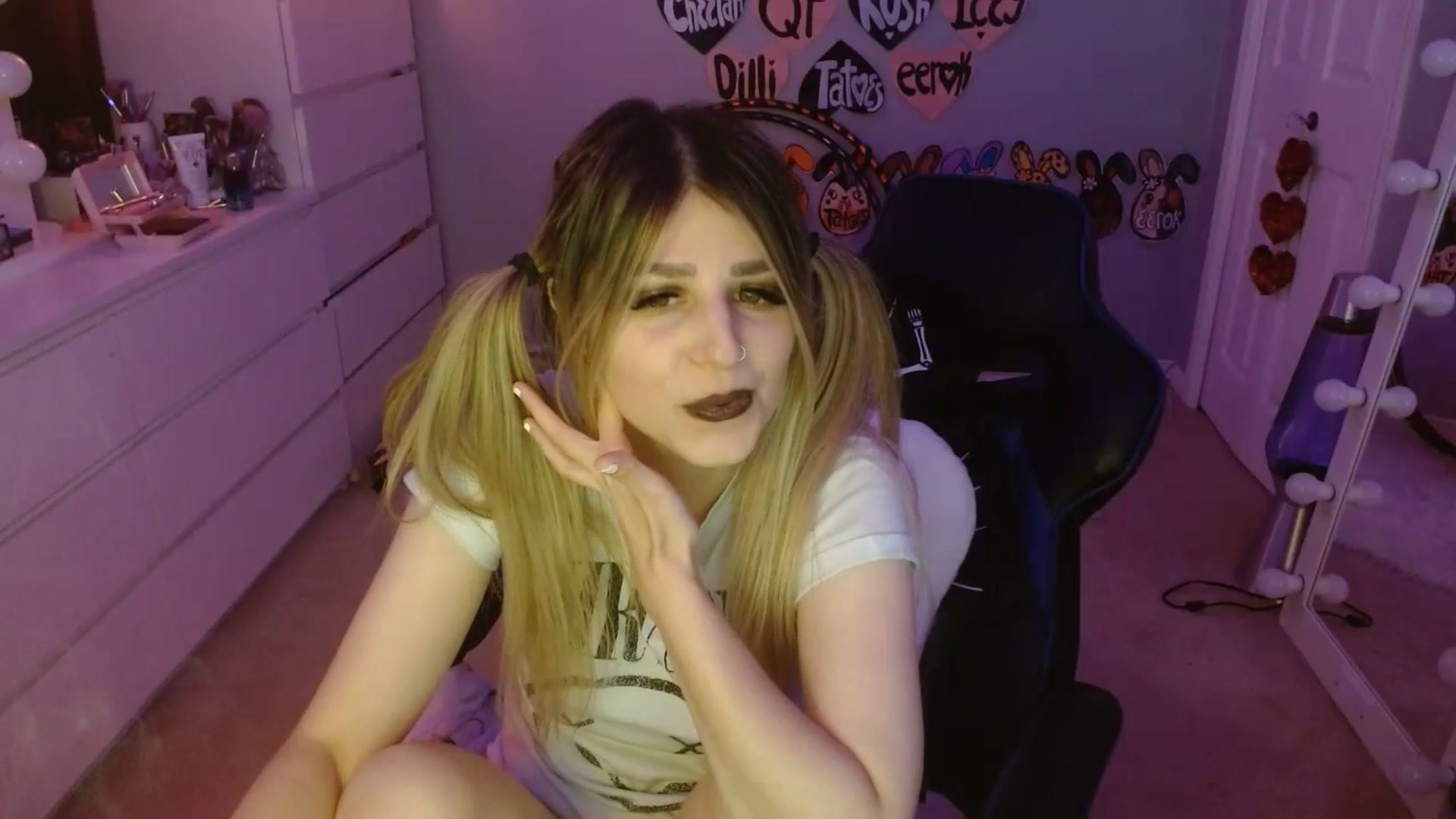 Gallery image thumbnail from Serafina's myfreecams stream on, 07/20/2023, 03:38 image 20 of 20