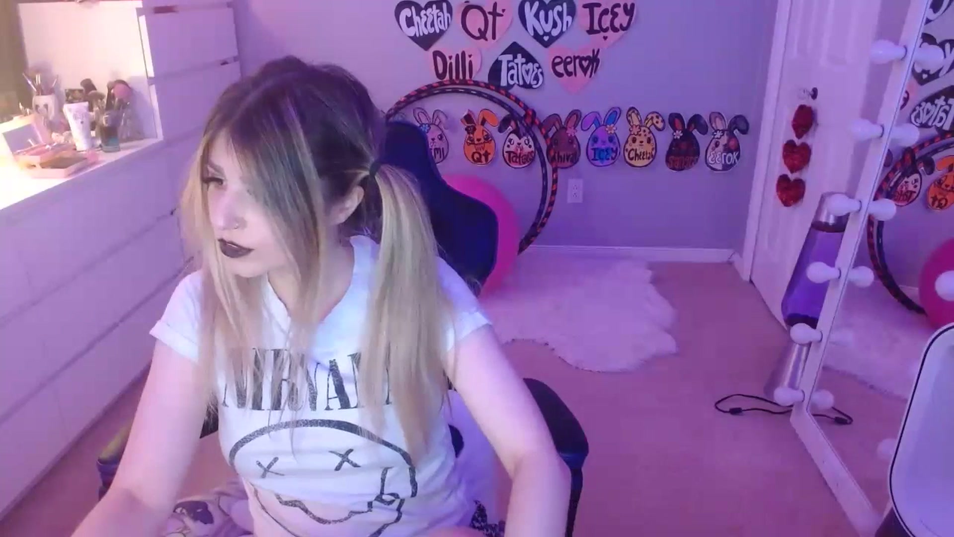 Gallery image thumbnail from Serafina's myfreecams stream on, 07/20/2023, 03:38 image 2 of 20