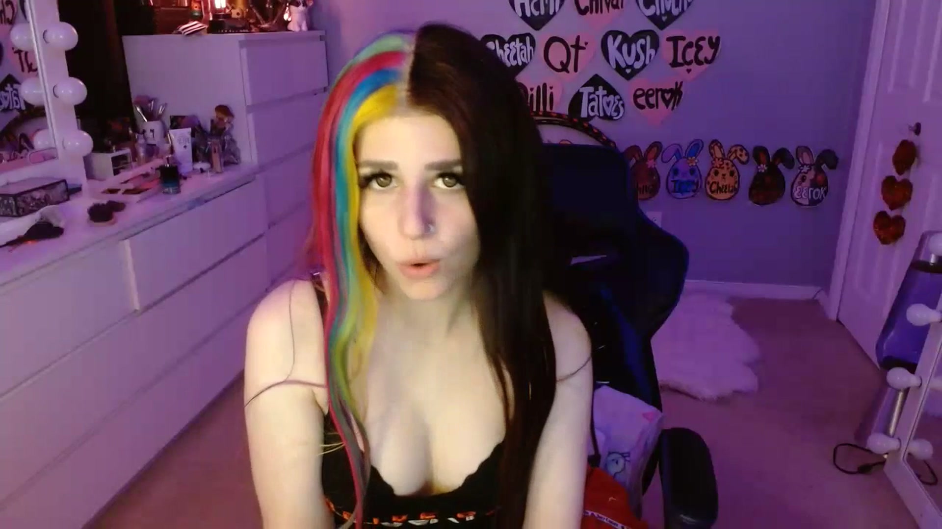 Gallery image thumbnail from Serafina's myfreecams stream on, 07/21/2023, 02:36 image 10 of 20