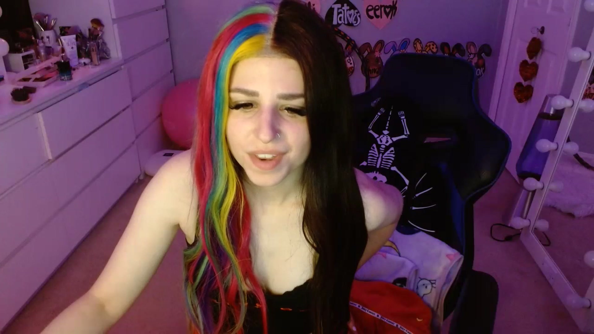 Gallery image thumbnail from Serafina's myfreecams stream on, 07/21/2023, 02:36 image 18 of 20