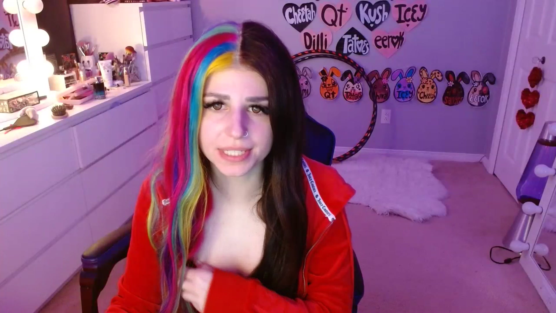 Gallery image thumbnail from Serafina's myfreecams stream on, 07/21/2023, 02:36 image 3 of 20
