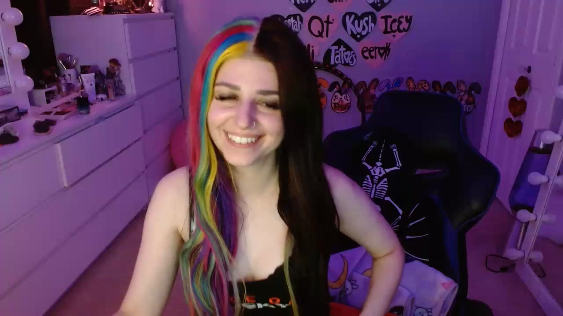 Gallery image thumbnail from Serafina's myfreecams stream on, 07/21/2023, 02:36 image 16 of 20