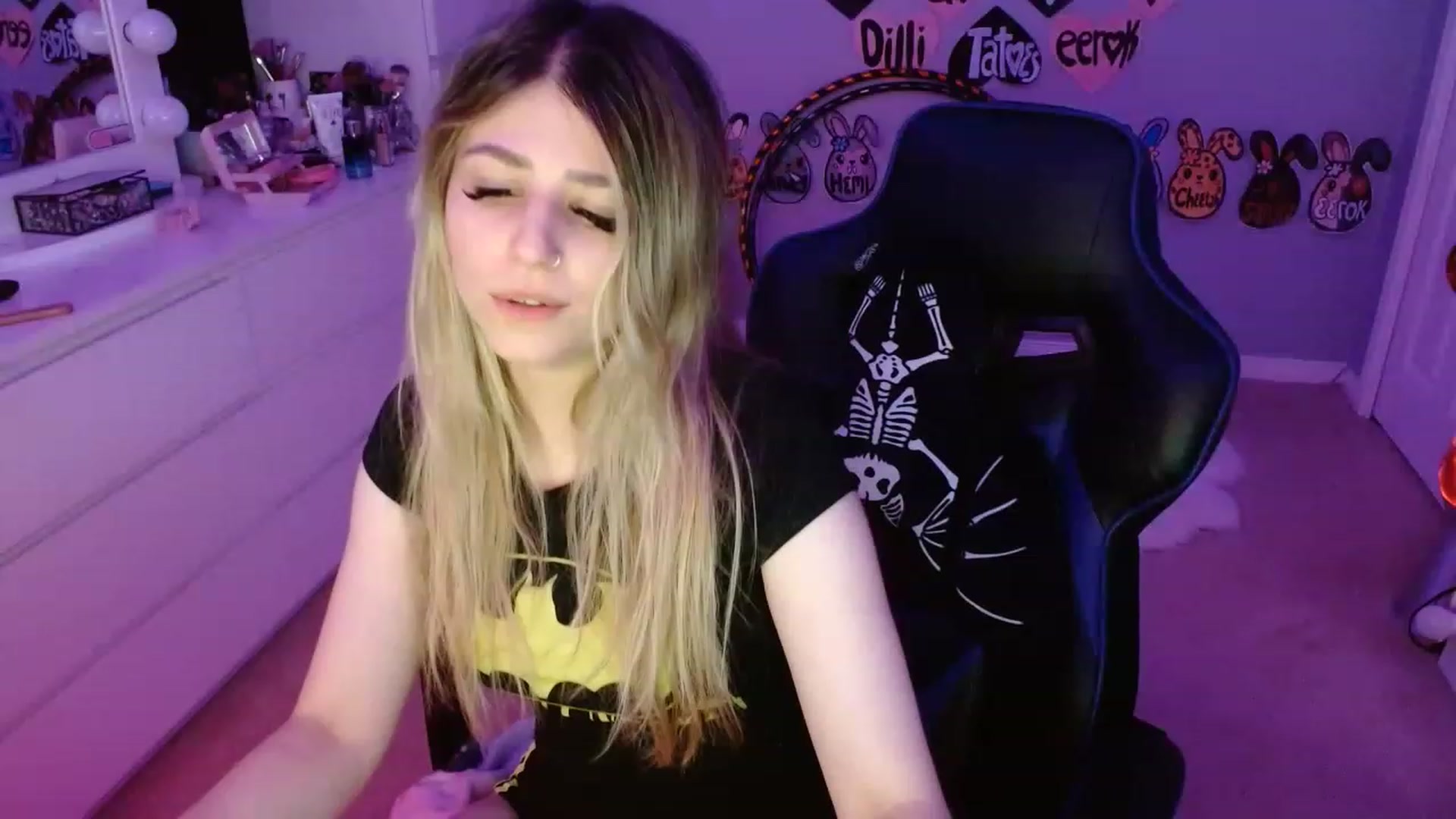 Gallery image thumbnail from Serafina's myfreecams stream on, 07/22/2023, 04:12 image 15 of 20