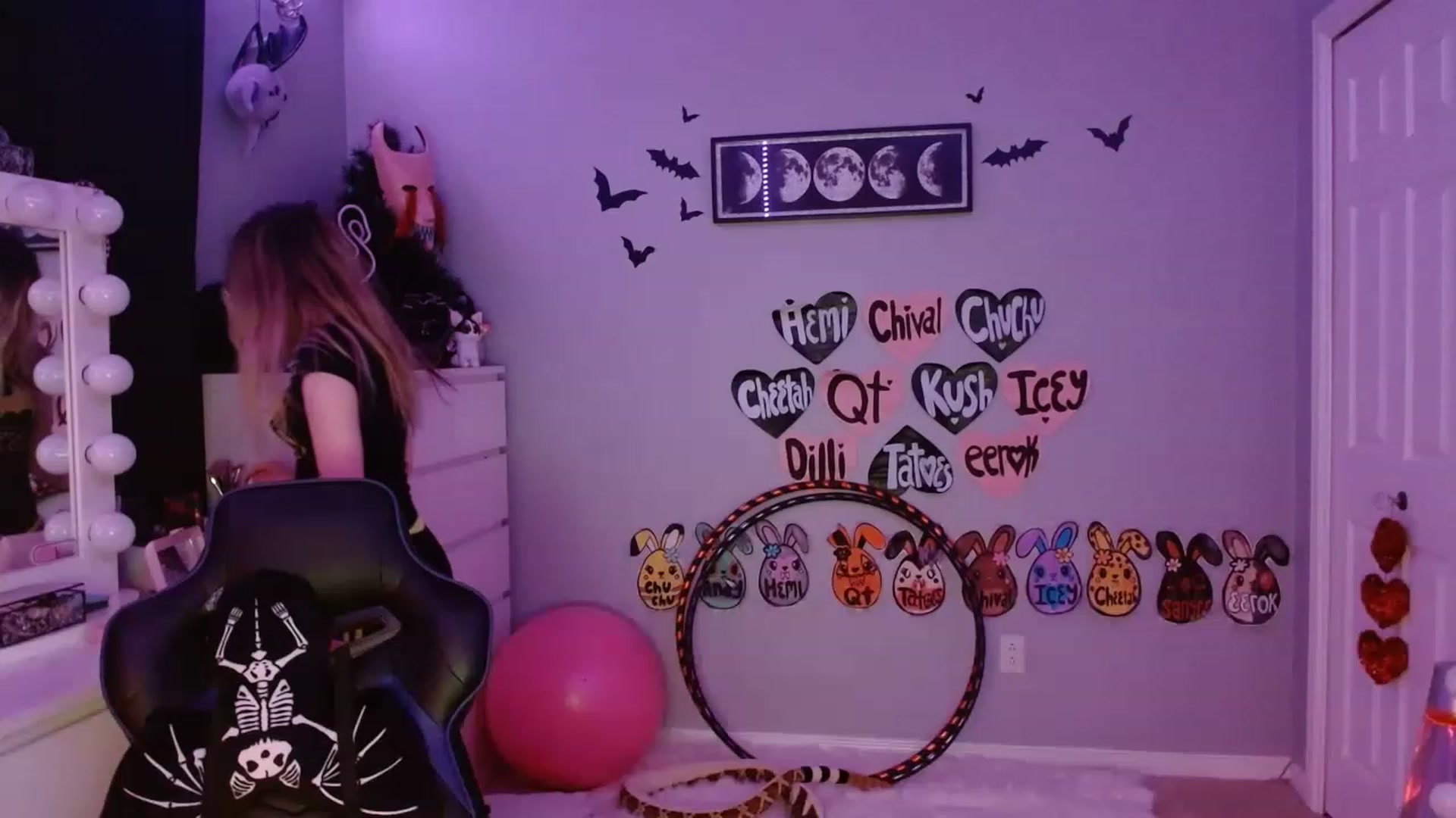 Gallery image thumbnail from Serafina's myfreecams stream on, 07/22/2023, 04:12 image 7 of 20