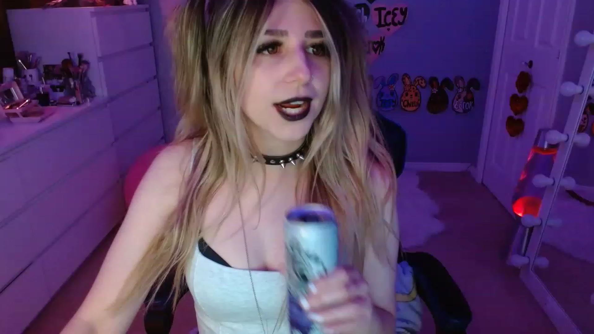 Gallery image thumbnail from Serafina's myfreecams stream on, 07/24/2023, 03:40 image 18 of 20