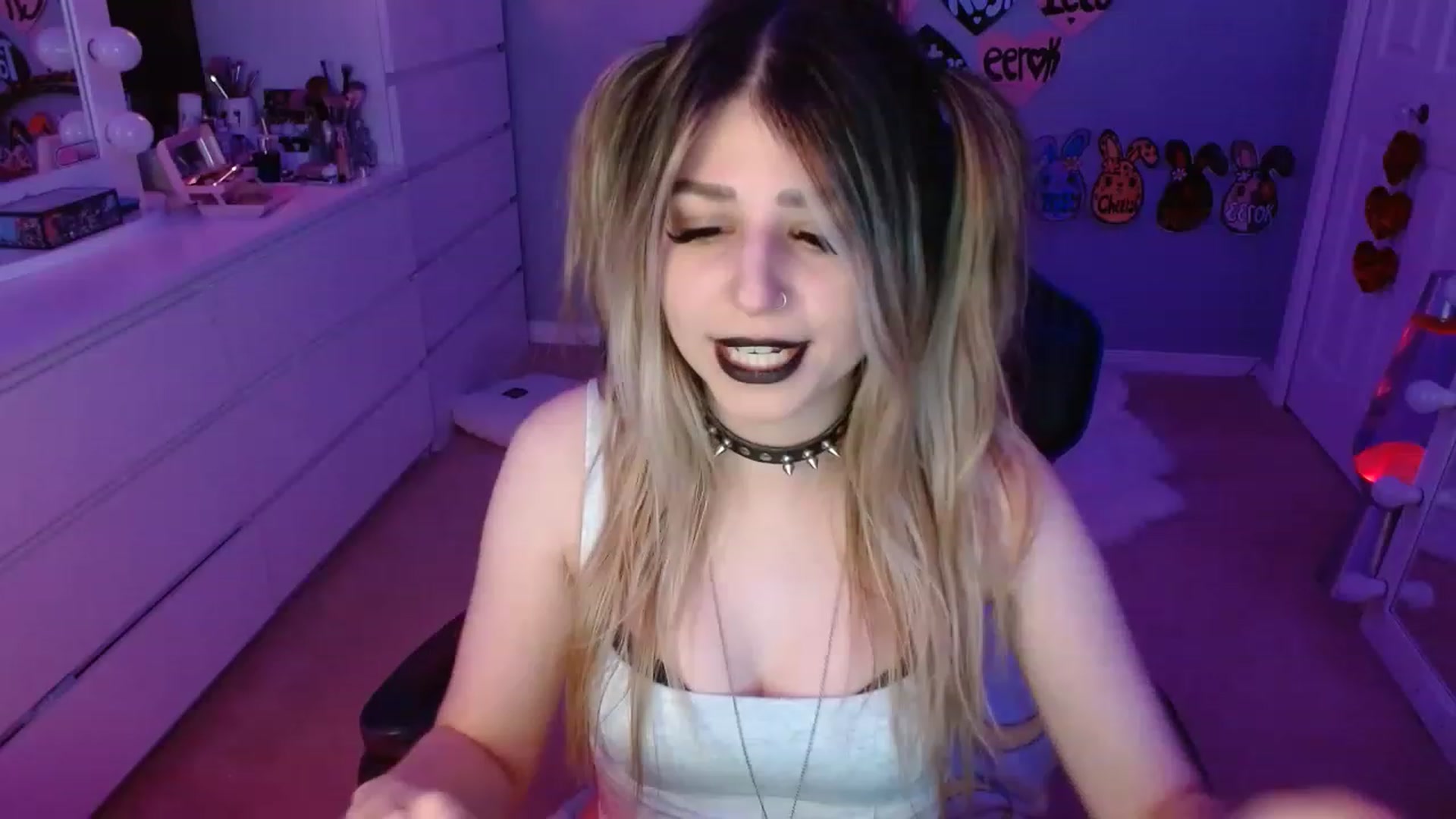 Gallery image thumbnail from Serafina's myfreecams stream on, 07/24/2023, 03:40 image 14 of 20