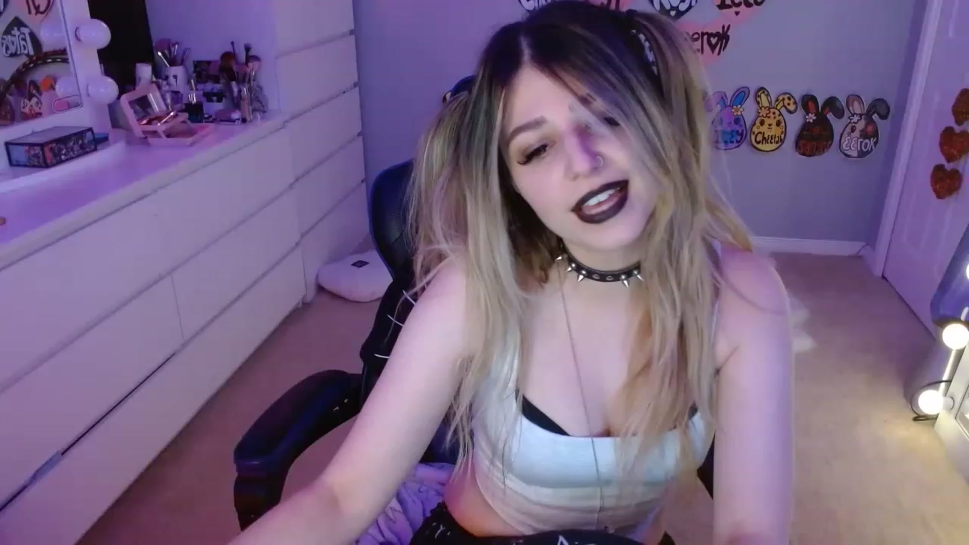 Gallery image thumbnail from Serafina's myfreecams stream on, 07/24/2023, 03:40 image 2 of 20