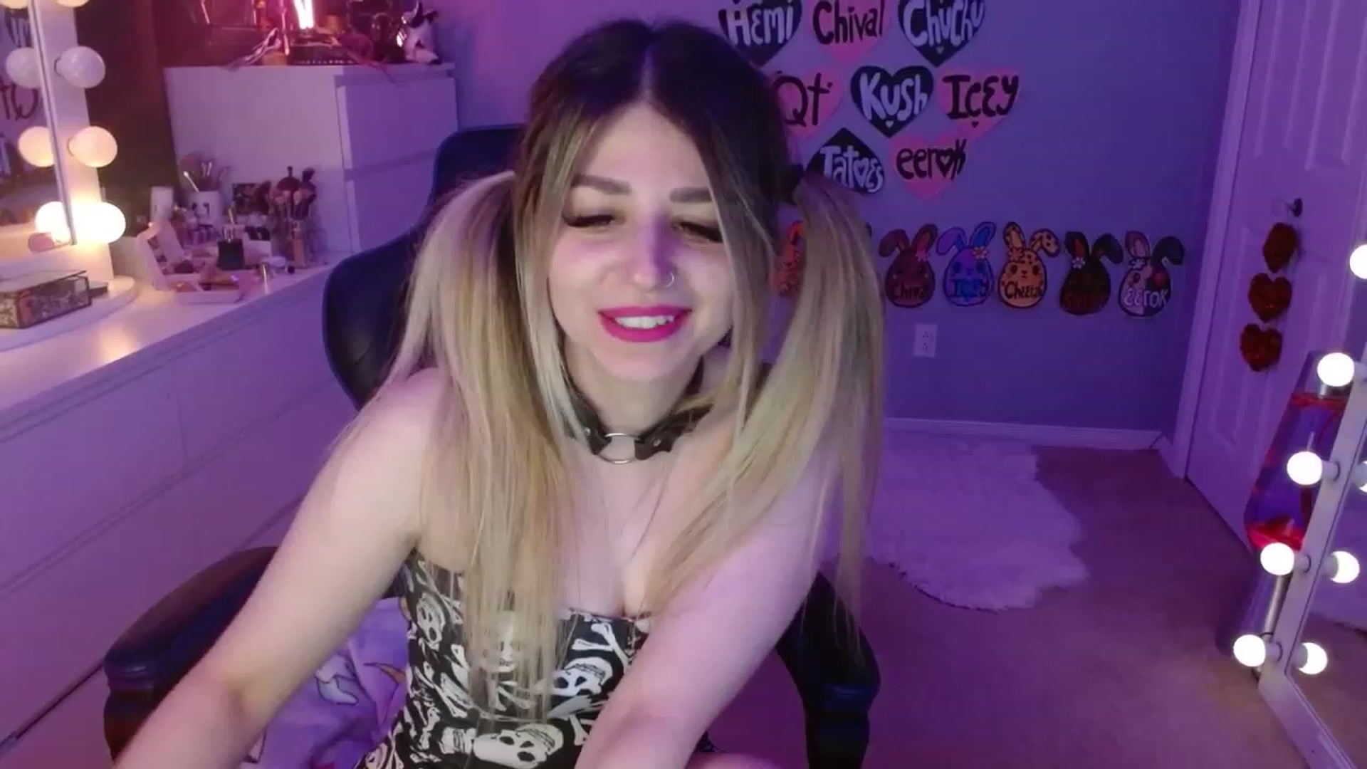 Gallery image thumbnail from Serafina's myfreecams stream on, 07/26/2023, 02:05 image 16 of 20