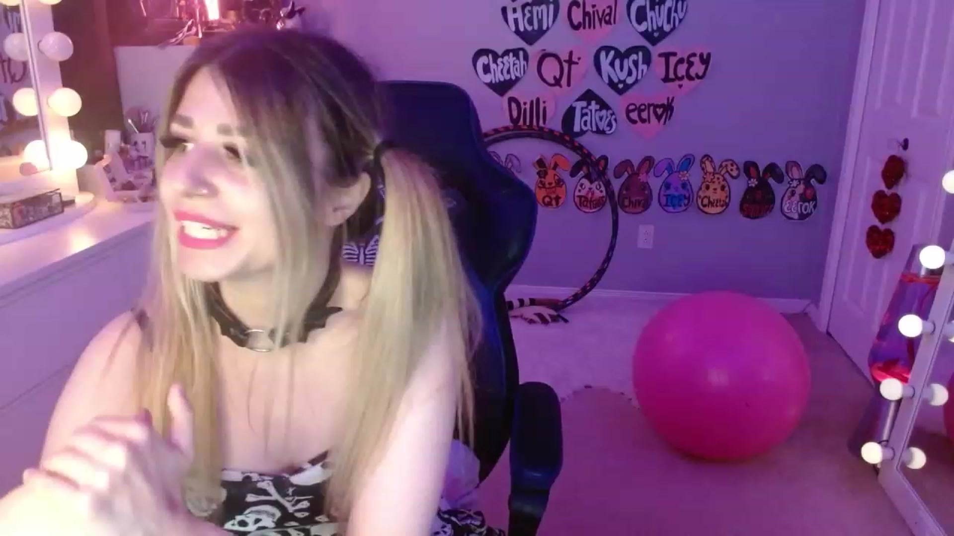 Gallery image thumbnail from Serafina's myfreecams stream on, 07/26/2023, 02:05 image 18 of 20