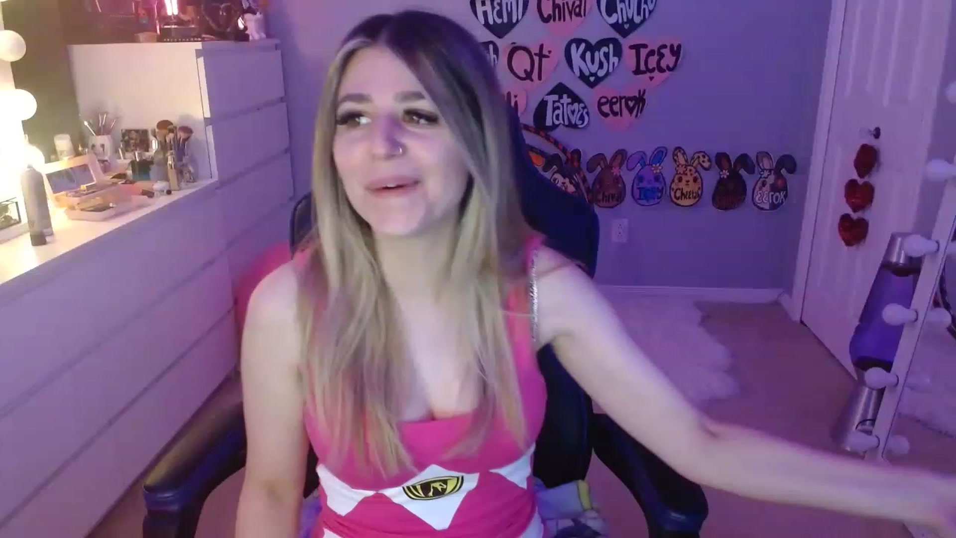 Gallery image thumbnail from Serafina's myfreecams stream on, 07/29/2023, 05:16 image 1 of 20