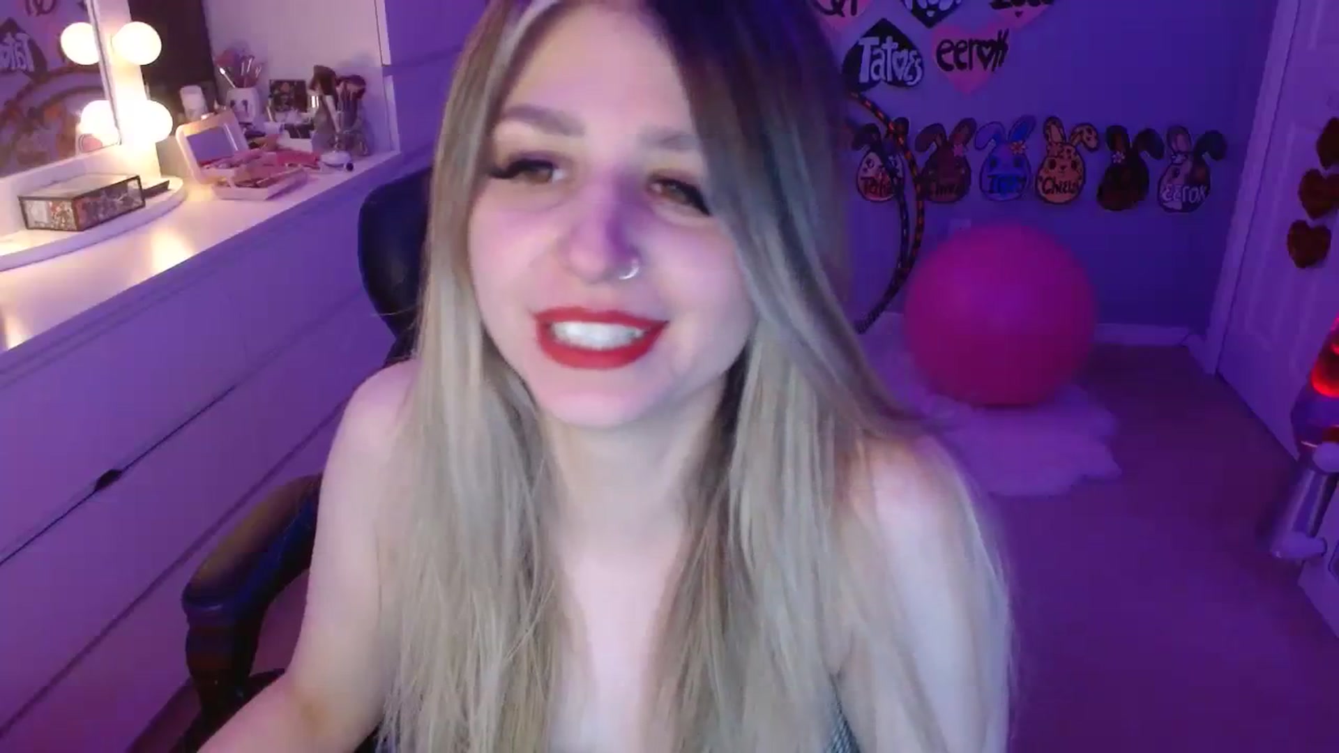 Gallery image thumbnail from Serafina's myfreecams stream on, 08/03/2023, 07:21 image 8 of 20