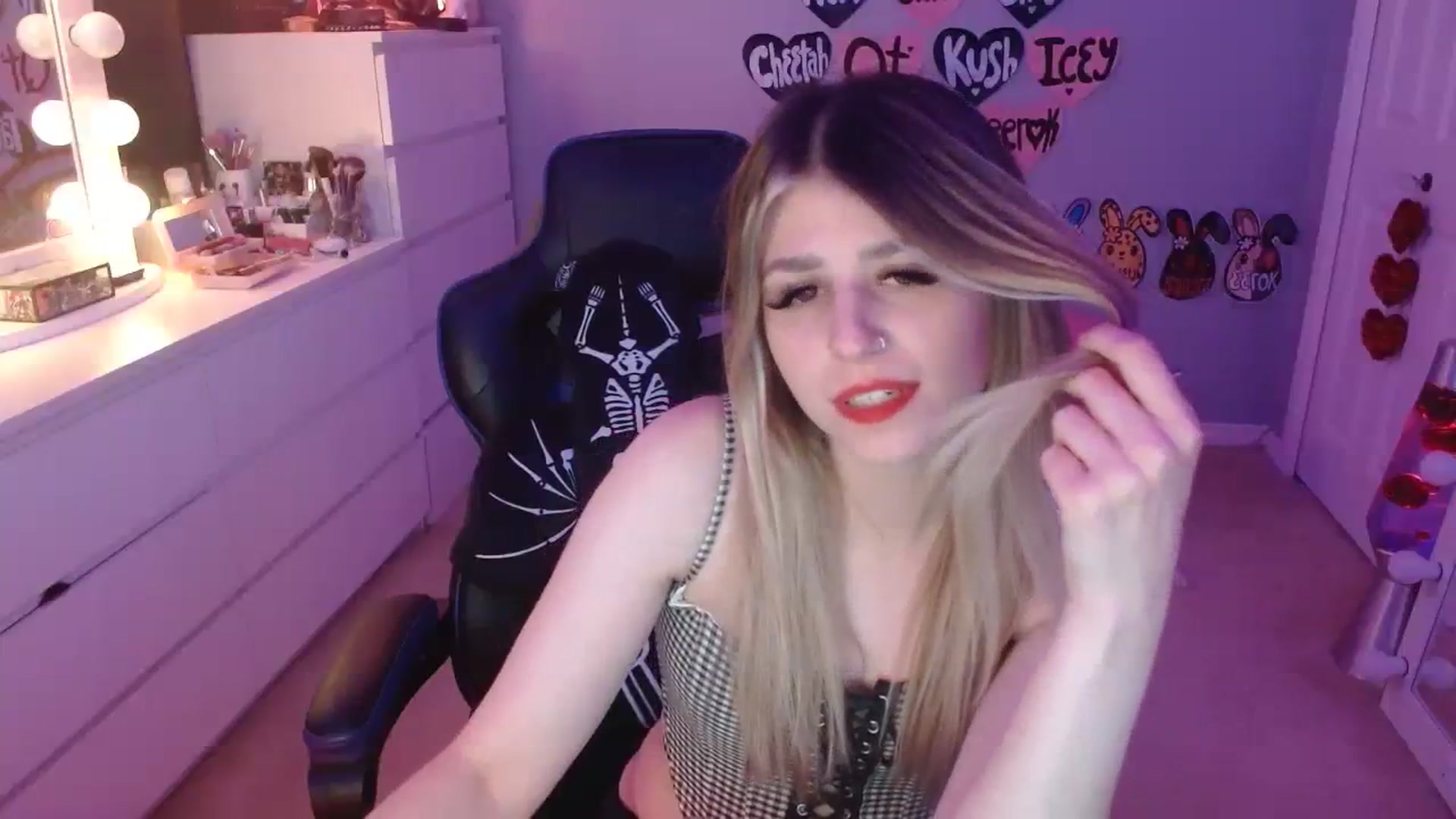 Gallery image thumbnail from Serafina's myfreecams stream on, 08/03/2023, 07:21 image 20 of 20