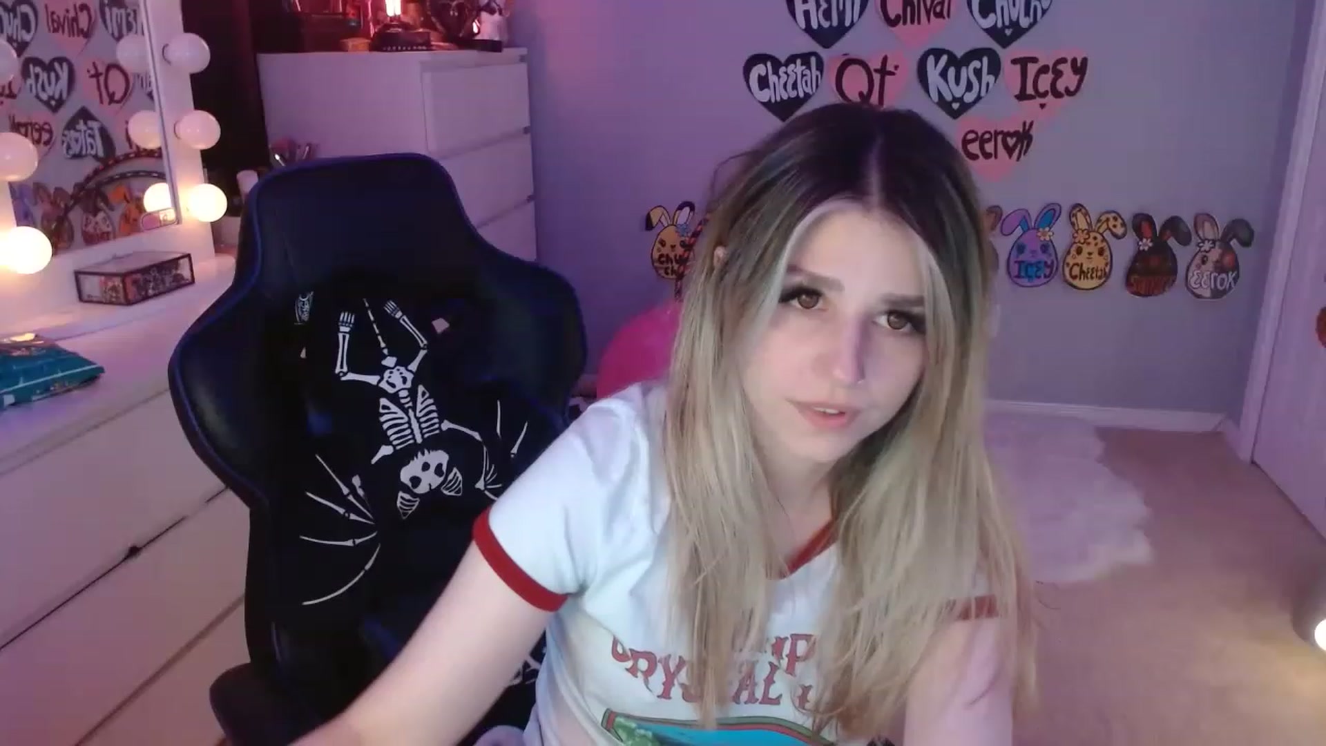 Gallery image thumbnail from Serafina's myfreecams stream on, 08/04/2023, 05:45 image 9 of 20