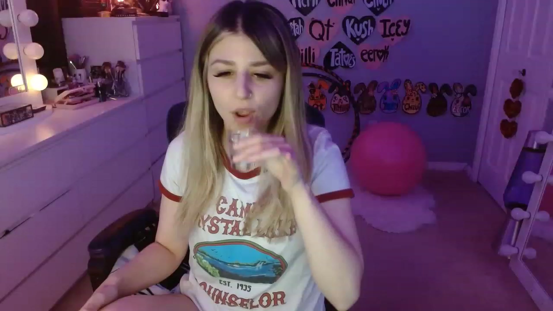 Gallery image thumbnail from Serafina's myfreecams stream on, 08/04/2023, 05:45 image 2 of 20