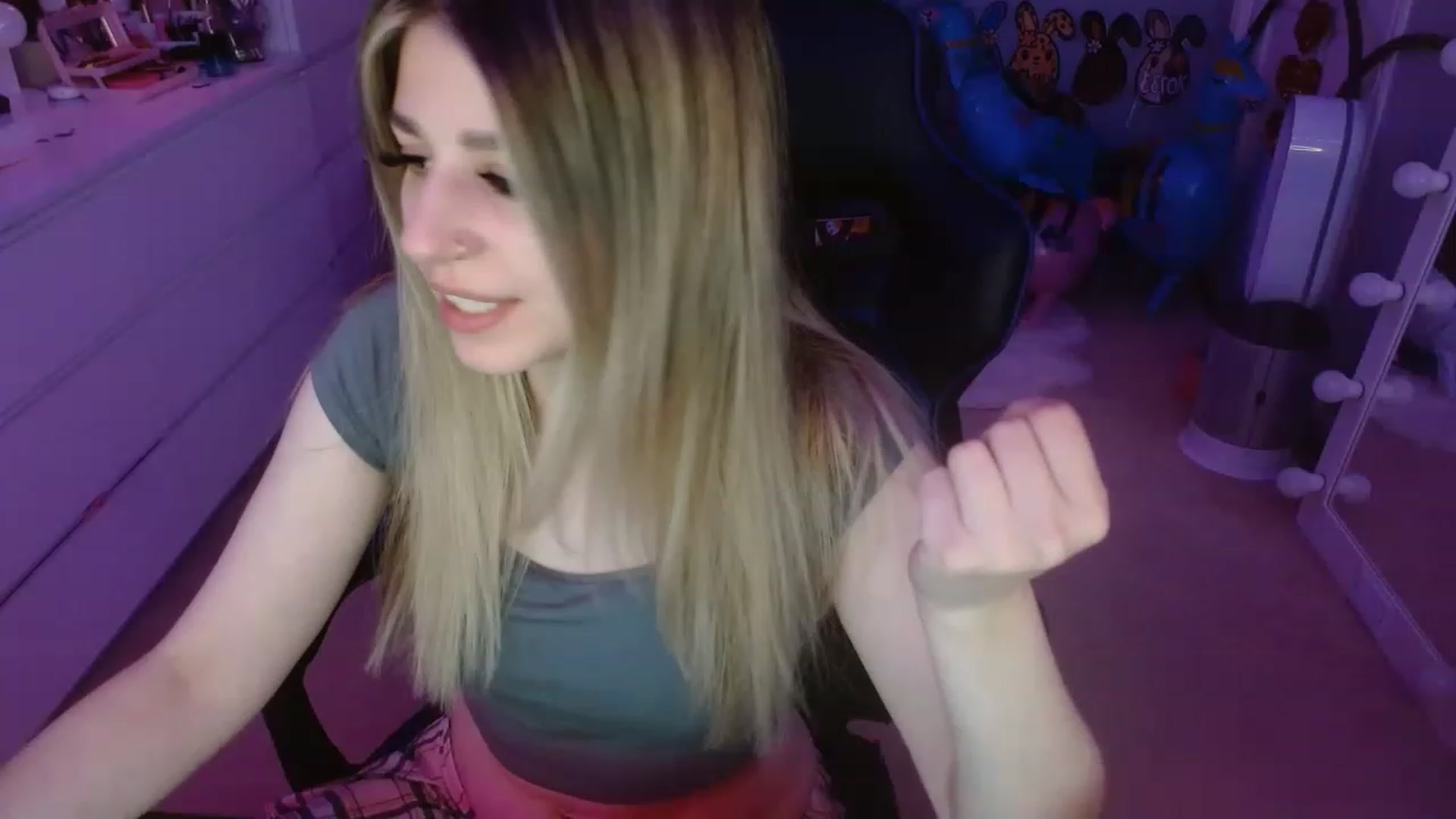 Gallery image thumbnail from Serafina's myfreecams stream on, 08/16/2023, 04:38 image 4 of 20