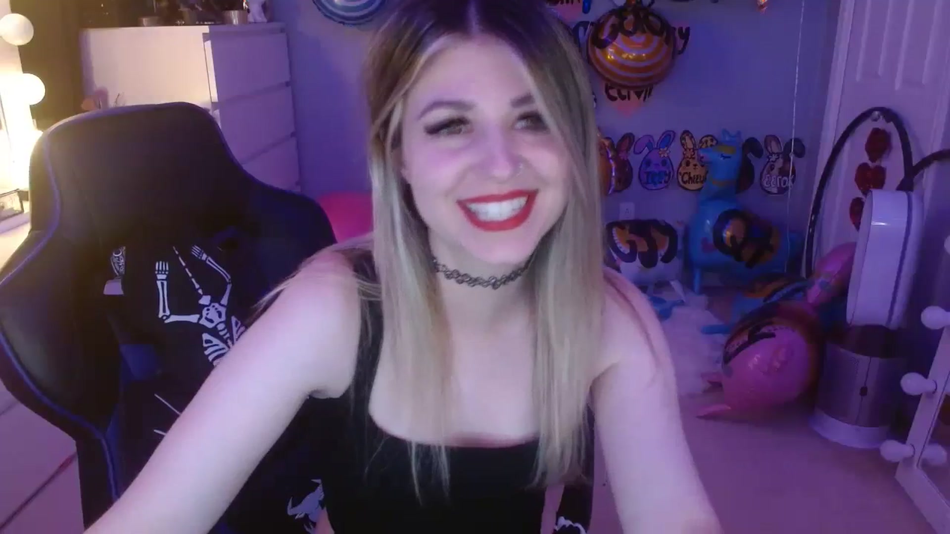 Gallery image thumbnail from Serafina's myfreecams stream on, 08/18/2023, 01:48 image 15 of 20