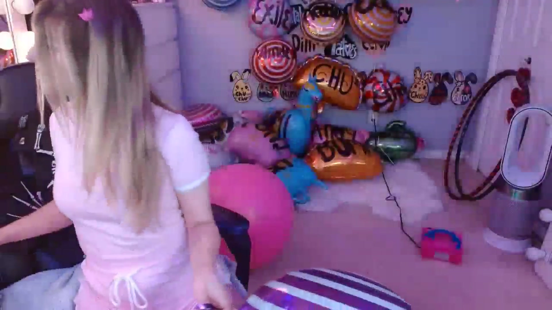 Gallery image thumbnail from Serafina's myfreecams stream on, 08/27/2023, 02:02 image 7 of 20